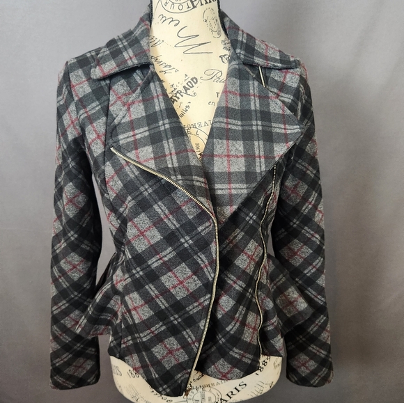 Plaid Zip-Up Jacket w/Ruffle Bottom Black and Red sz Small - Picture 5 of 7